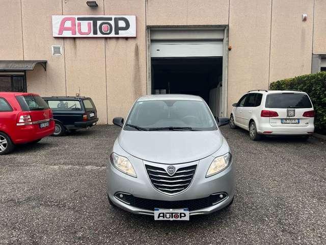 Lancia Ypsilon 1.2 69 CV 5 porte S&S Silver