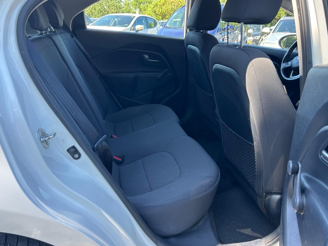 Kia Rio 1.2 CVVT 5p. Cool neopatentati rate permute