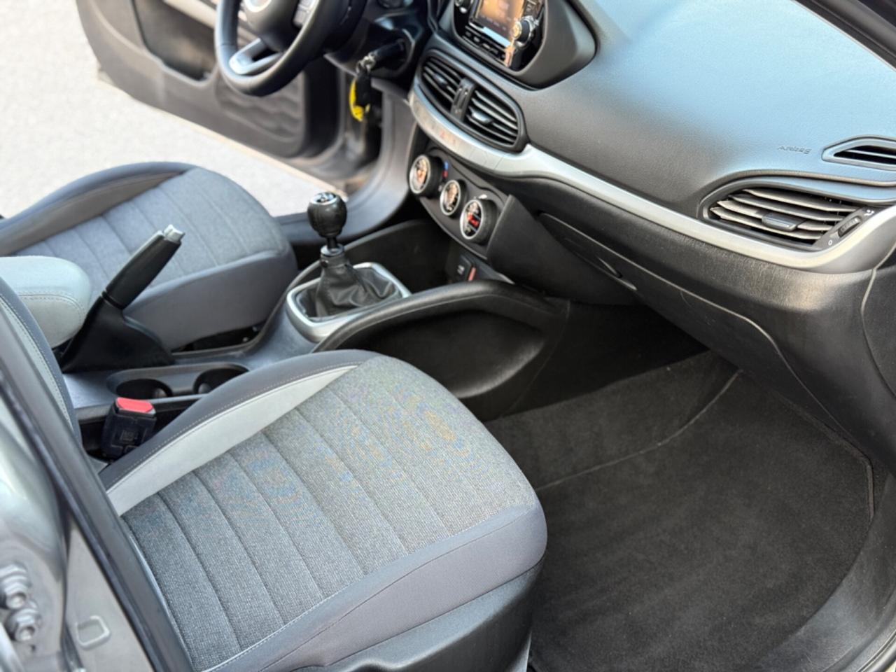 FiatTipo 4p 1.4 Lounge 95cv