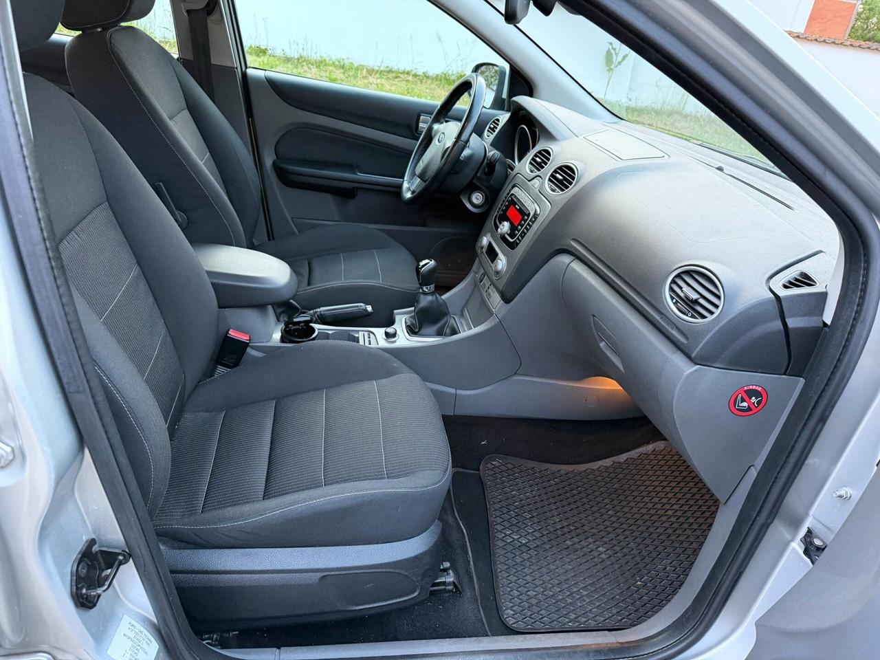 FORD FOCUS 2.0 TITANIUM BENZINA GPL 2030