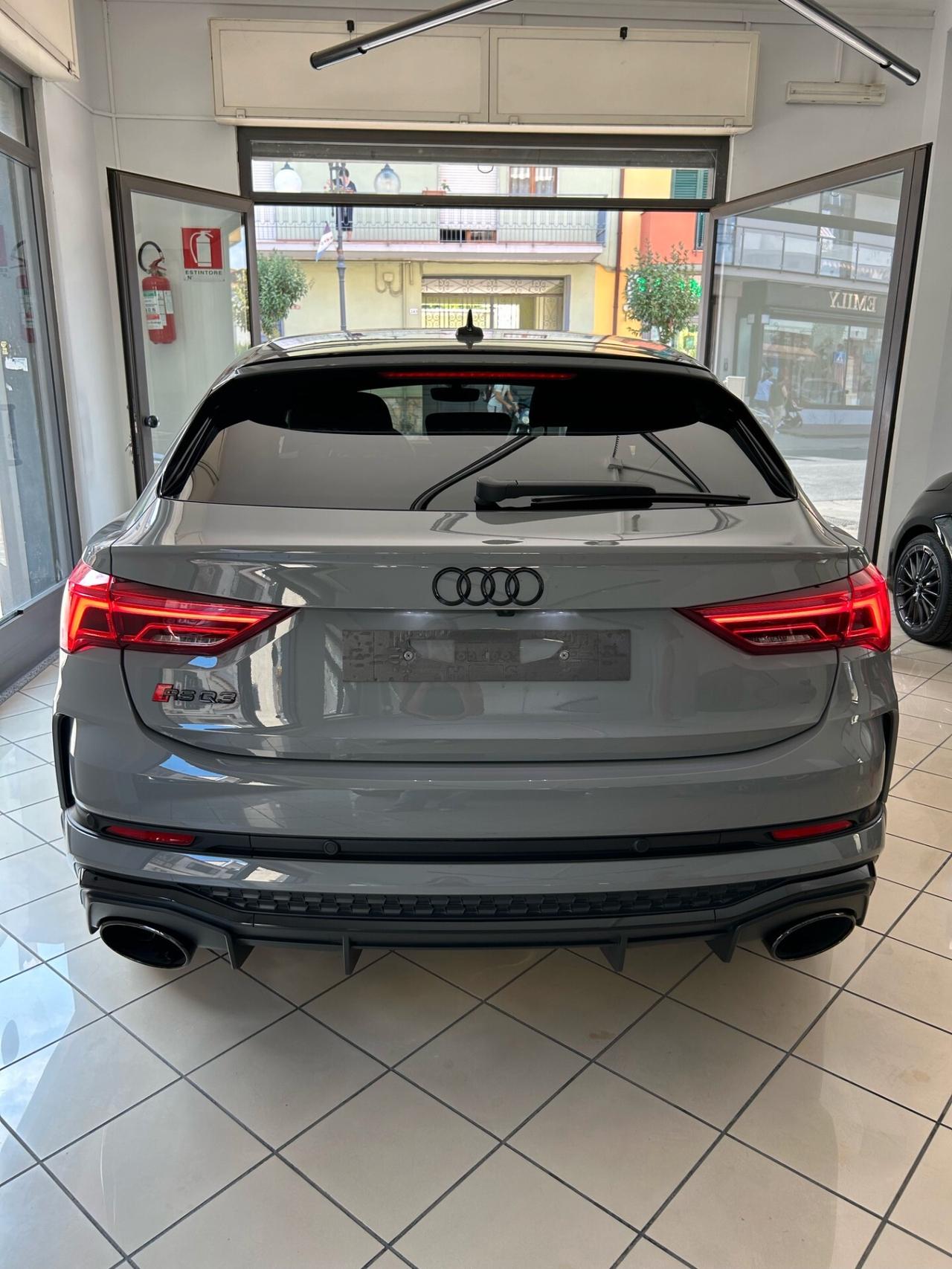 Audi Q3 RS Q3 Sportback 2.5 TFSI quattro