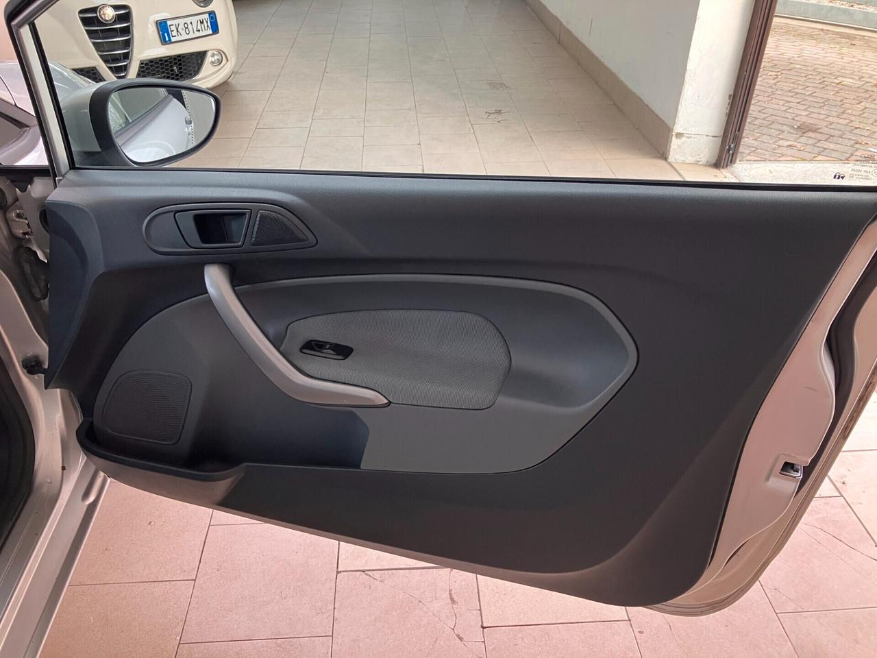 Ford Fiesta 1.2 16V 60CV 3p. Titanium NEOPATENTATI