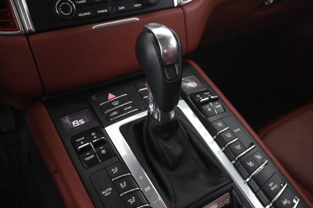 PORSCHE Macan Macan 3.6 Turbo Performance