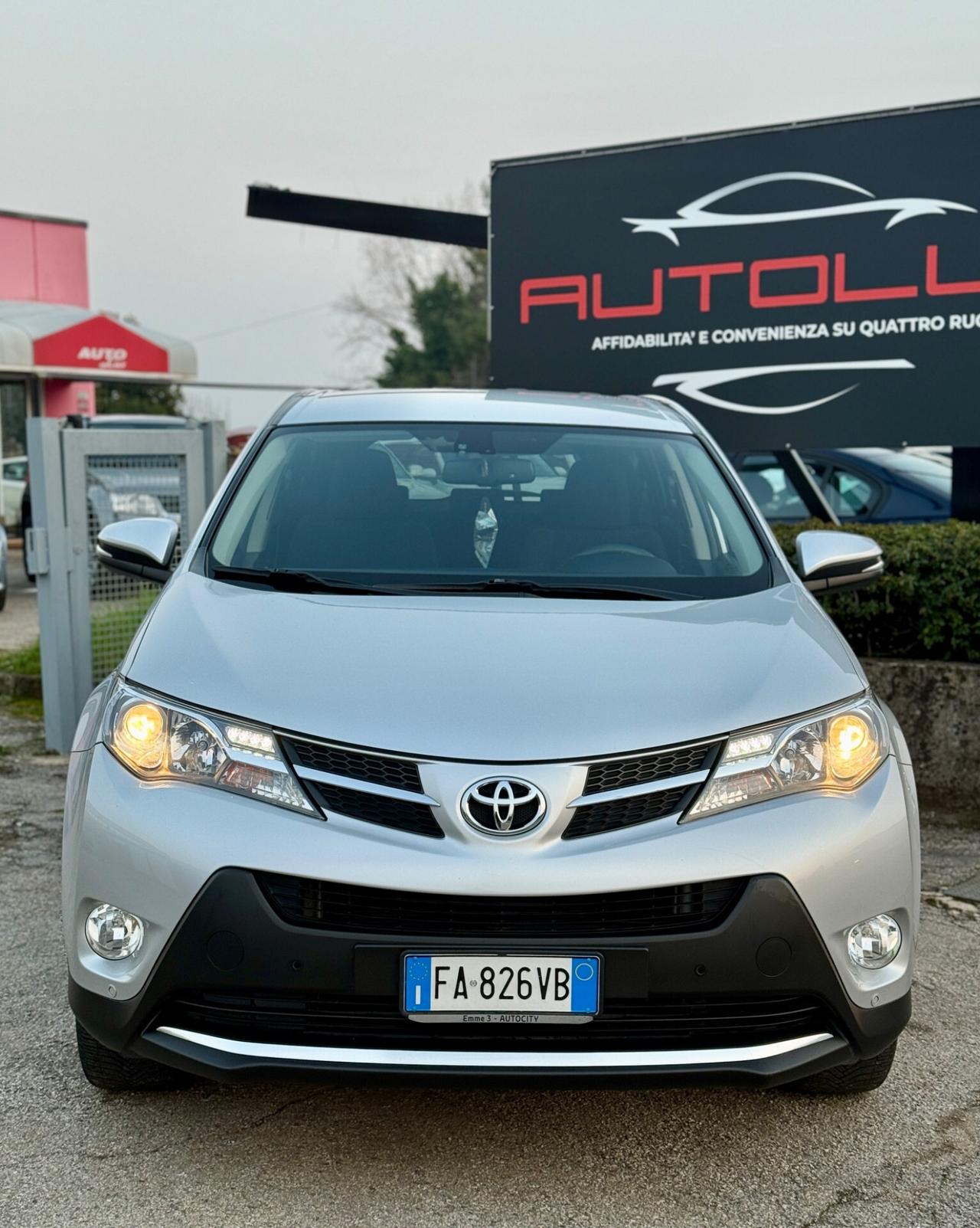 Toyota RAV 4 2.2 D-CAT A/T 4WD Lounge White Ed.