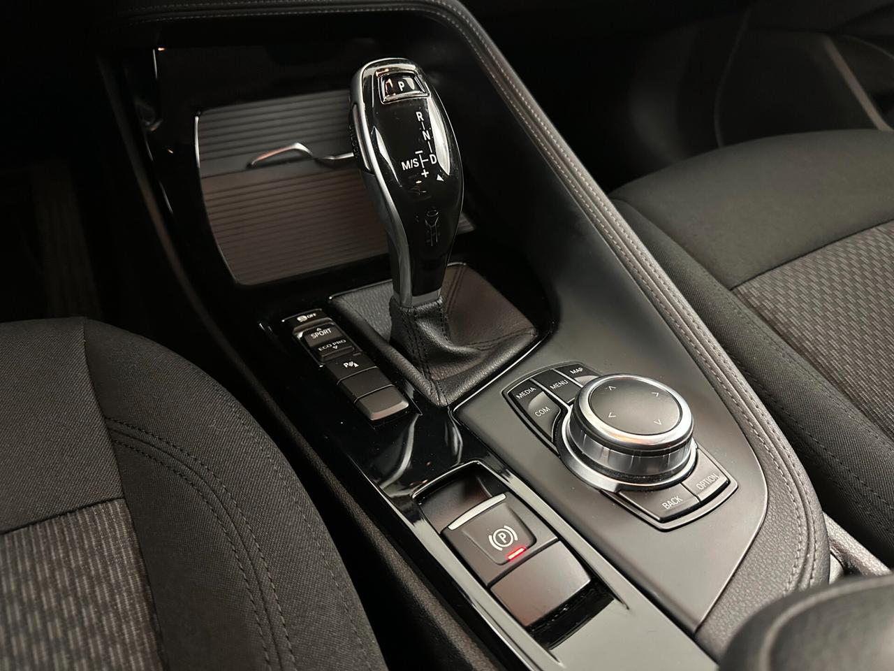 Bmw X2 sDrive18d Business-X