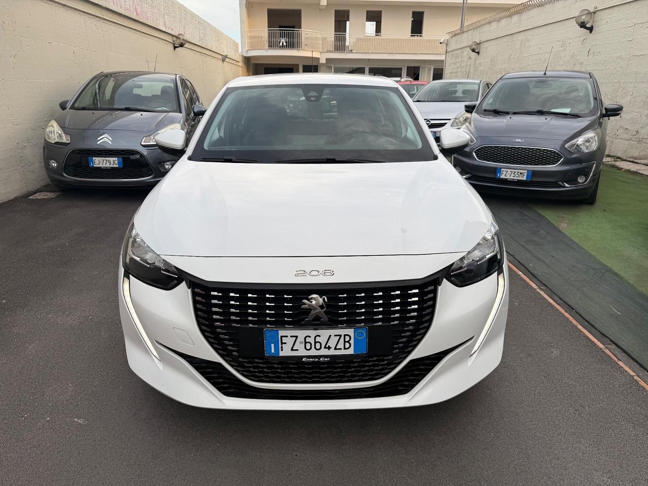 Peugeot 208 1.2benzina - 2020