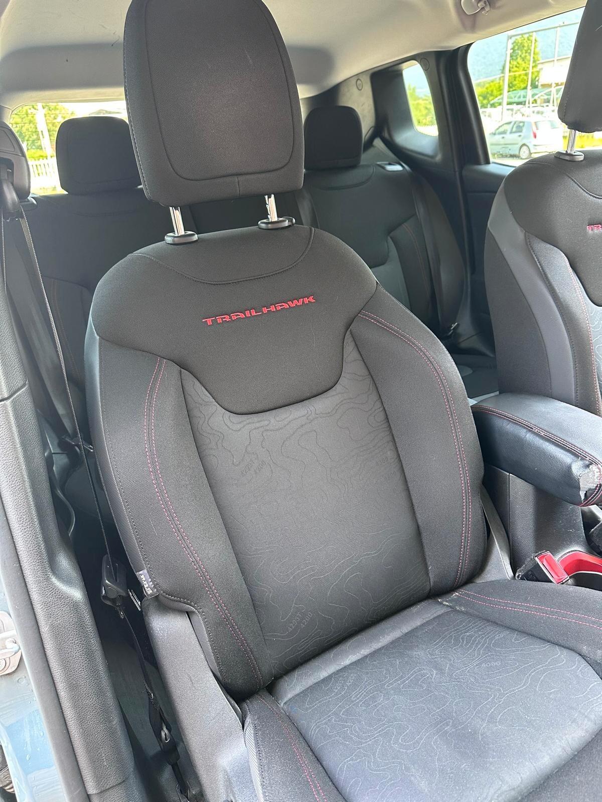 Jeep Renegade 2.0 Mjt 170CV 4WD Active Drive Low Trailhawk