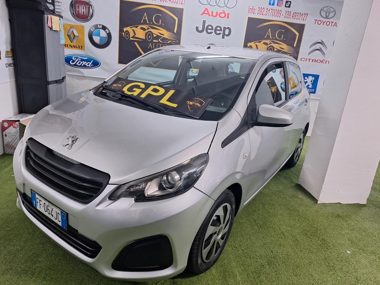 Peugeot 108 PureTech 82 5 porte Roland Garros TOP!