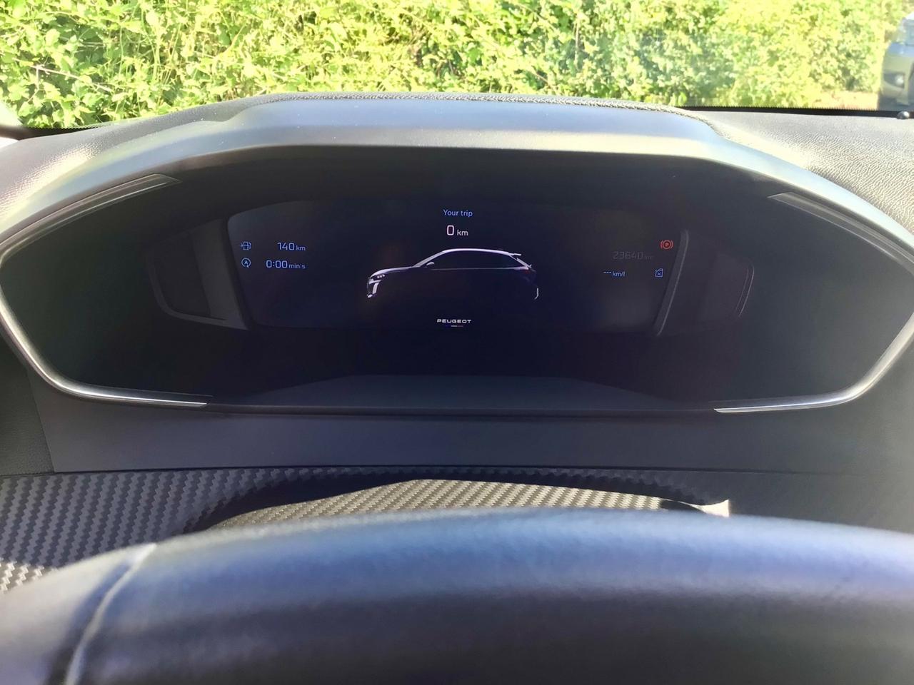Peugeot 208 1.2 100cv Allure
