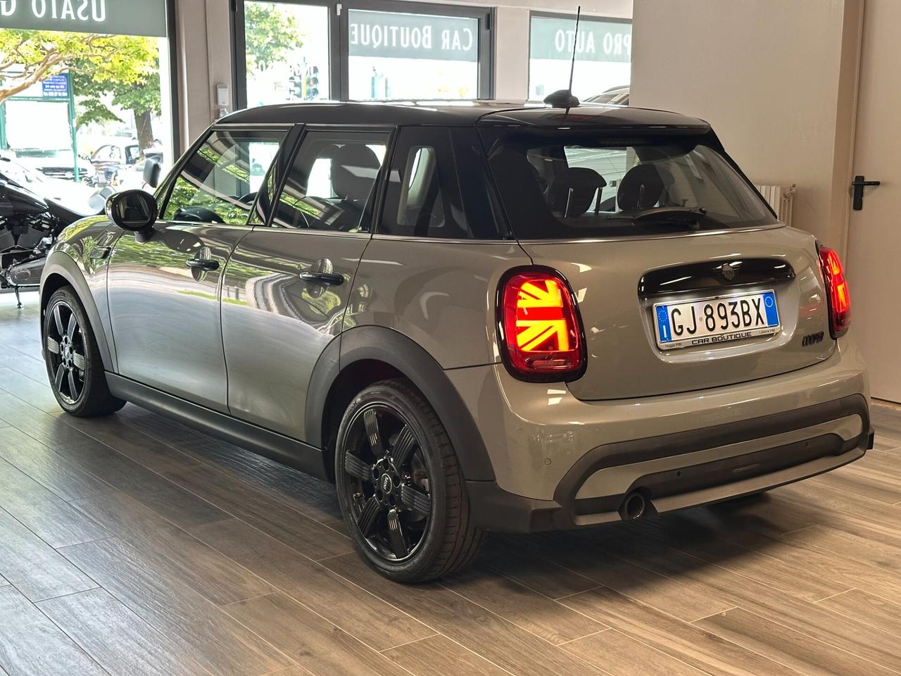 Mini Cooper 5p 1.5 Autom