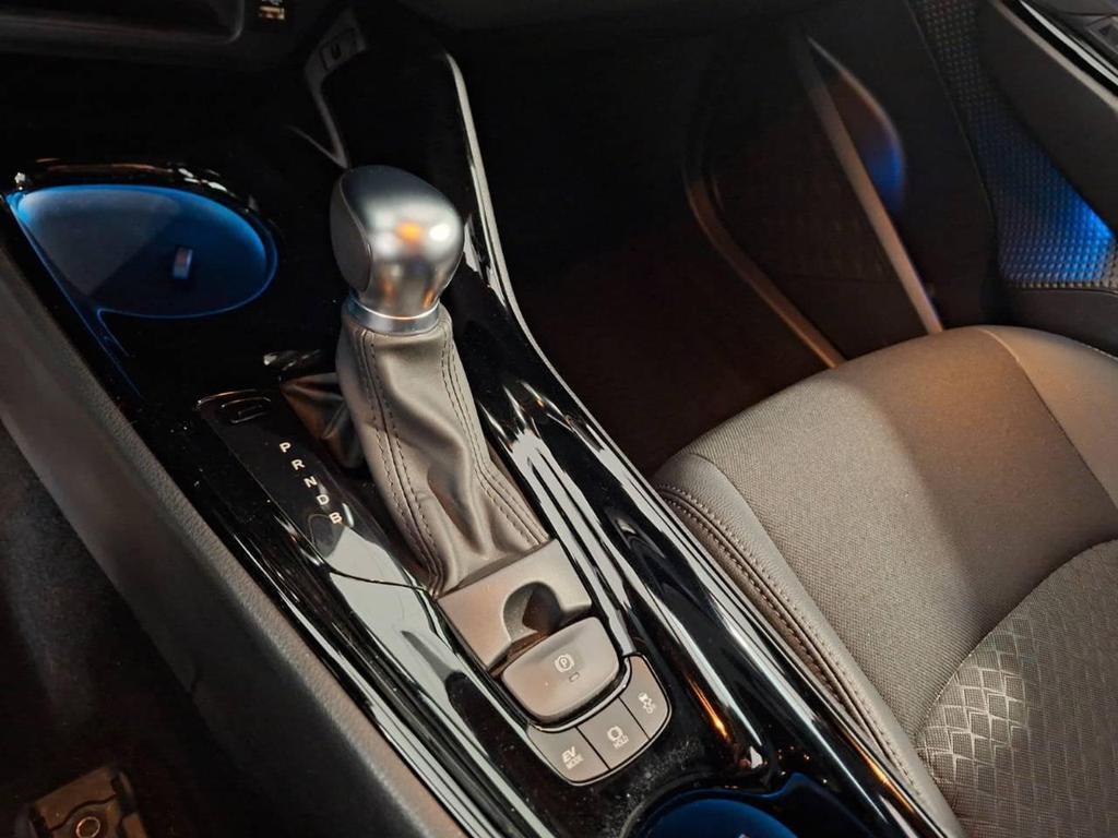 Toyota C-HR 5 Porte 1.8 Hybrid Active 2WD E-CVT