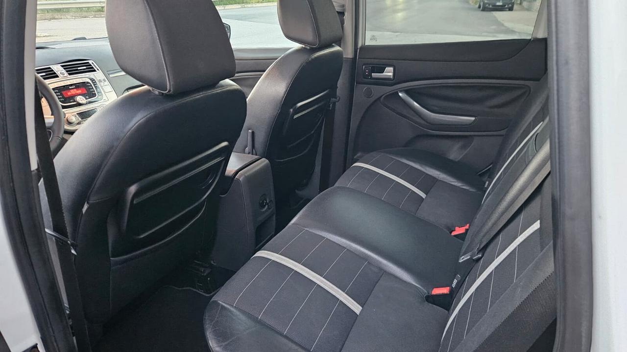 Ford Kuga 2.0 TDCi 136CV 4WD Titanium