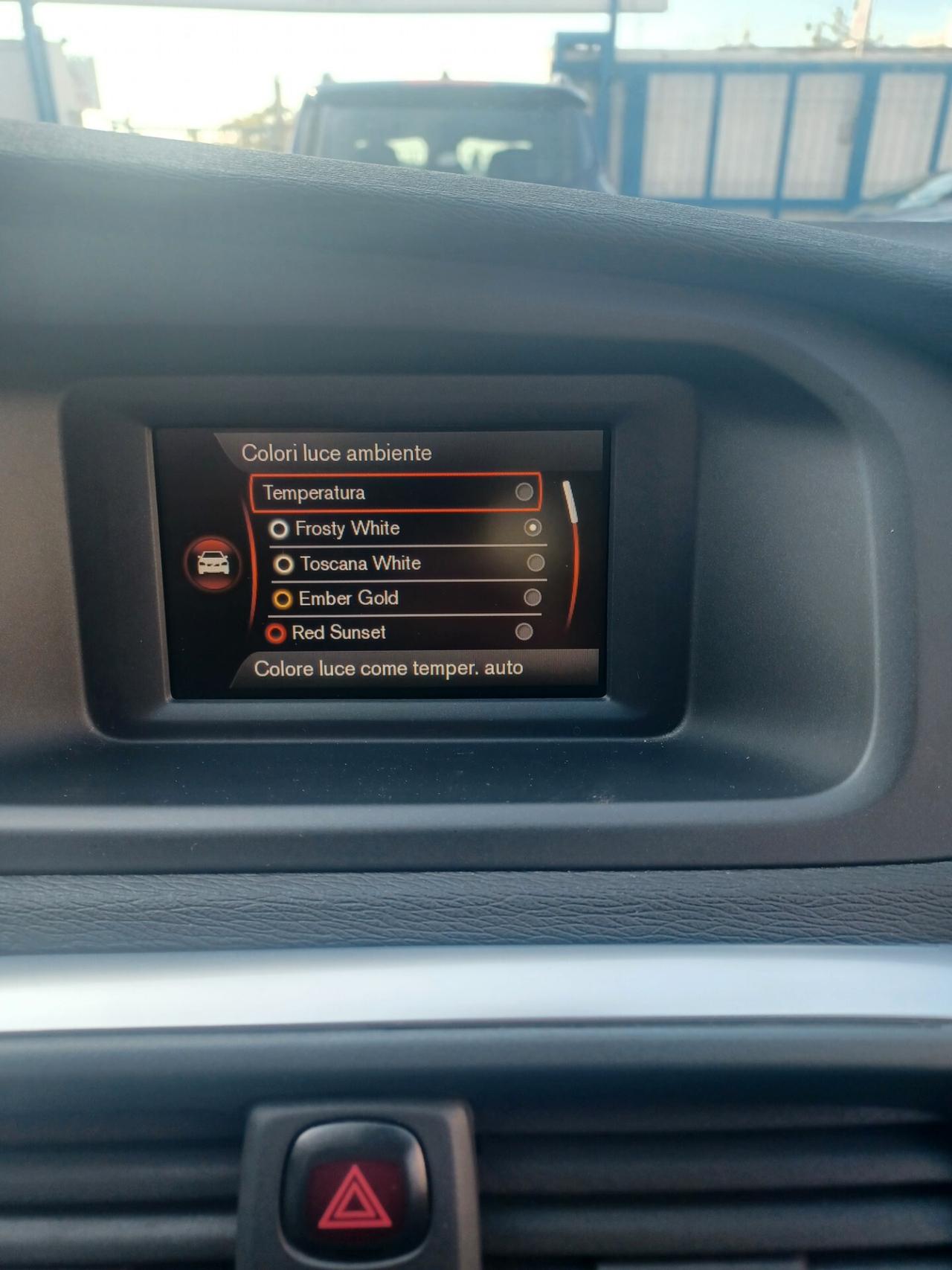 Volvo V40 D2 1.6 Momentum 2015 UNICO PROPRIETARIO