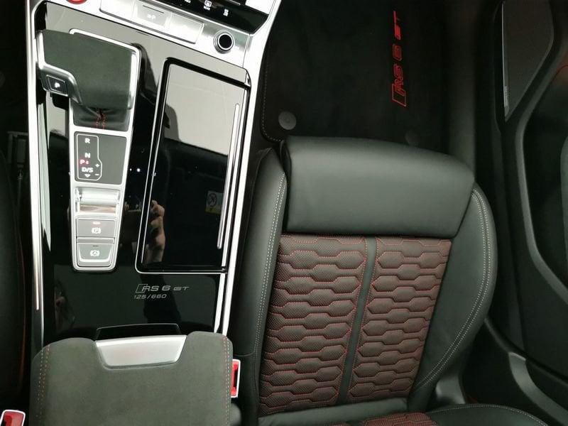 Audi A6 RS6 Avant 4.0 mhev performance quattro tiptronic