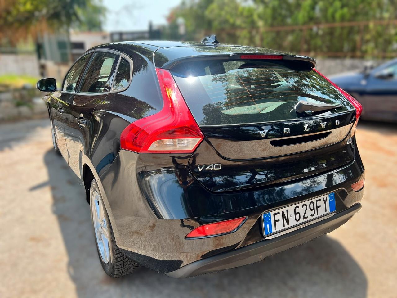 VOLVO V40 2.0 d2 Kinetic my18 - 2018
