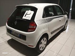 Renault Twingo del 2016 1000 BENZINA NEOPATENTATI