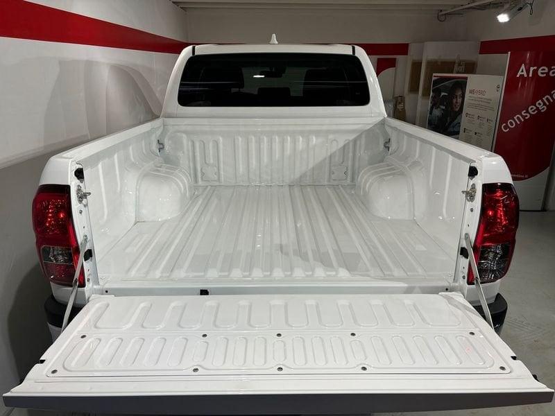 Toyota Hilux 2.8 D-4D A/T 4WD 4 porte DoubleCab Lounge
