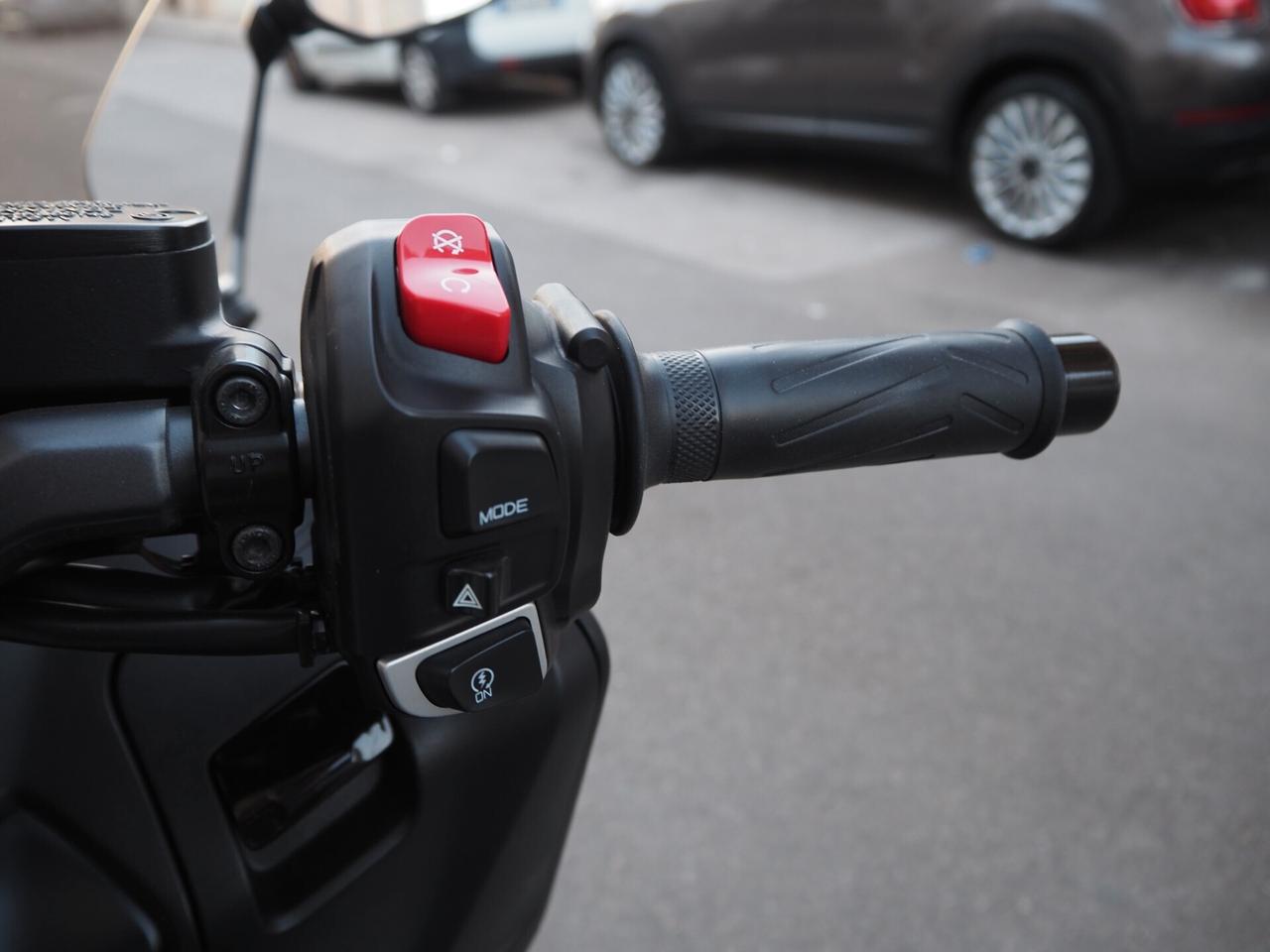 Yamaha TMAX 560