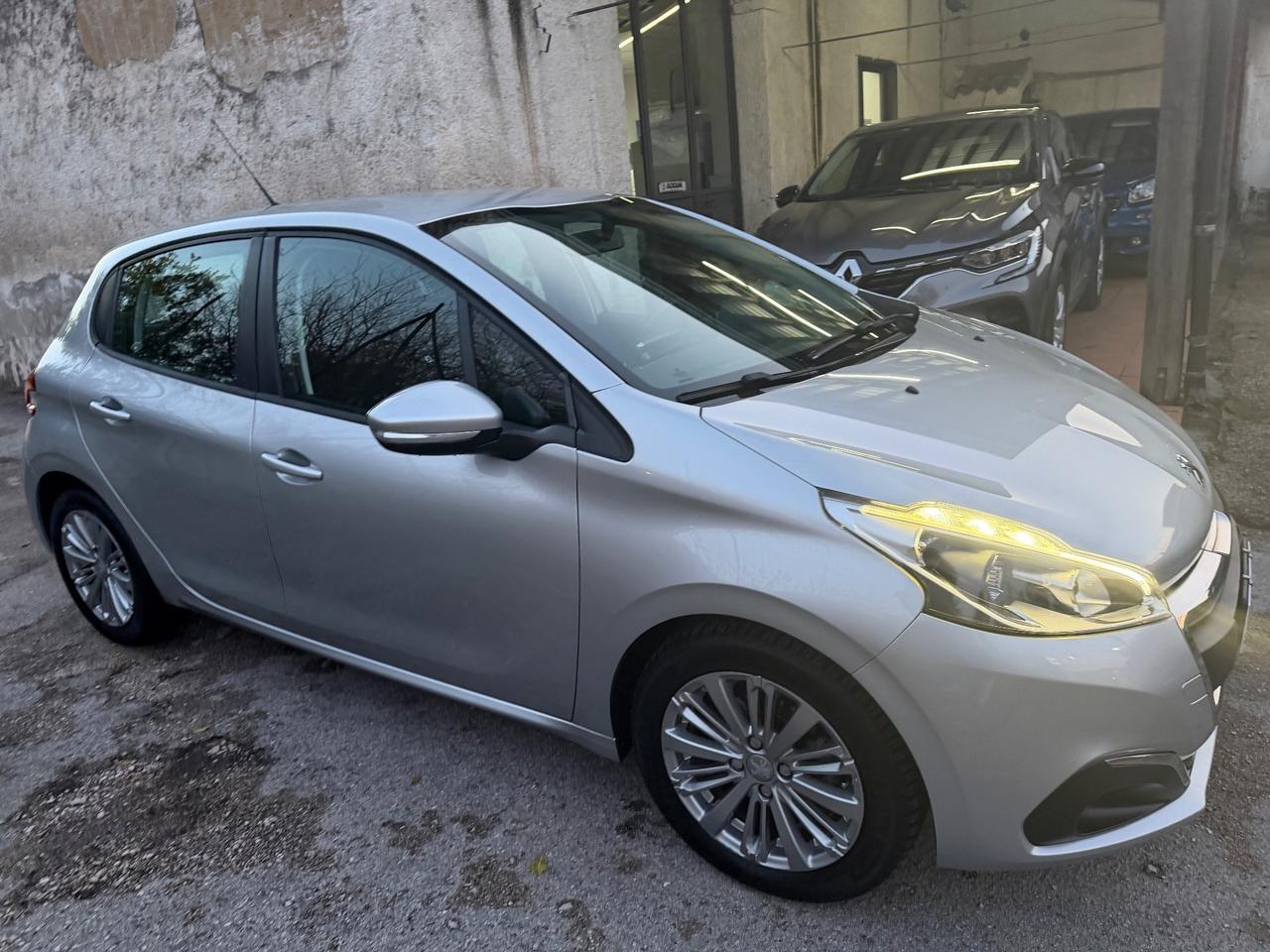 Peugeot 208 BlueHDi 75 5 porte Allure