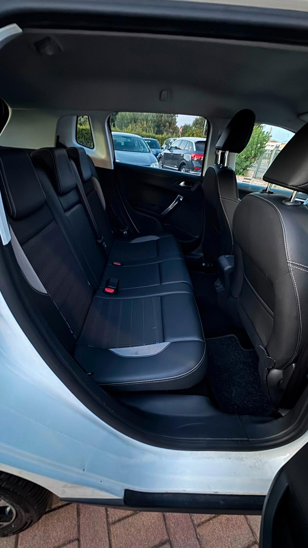 Peugeot 2008 BlueHDi 120 S&S Black Matt