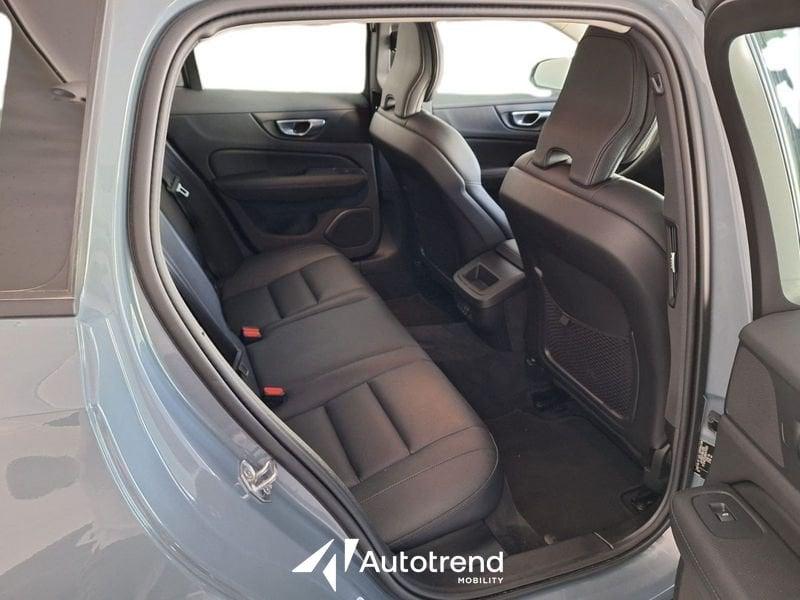 Volvo V60 B4 197+14 CV Mild Hybrid Diesel Automatica NAVI LED Momentum Business