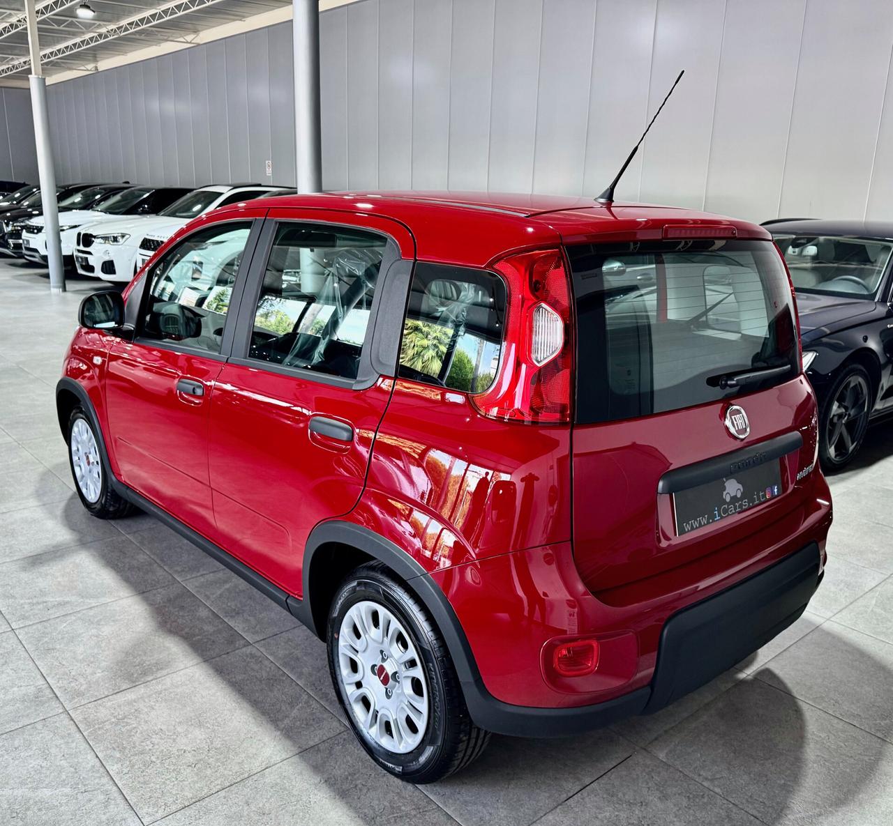 Fiat Panda 1.0 70CV Firefly Hybrid Red