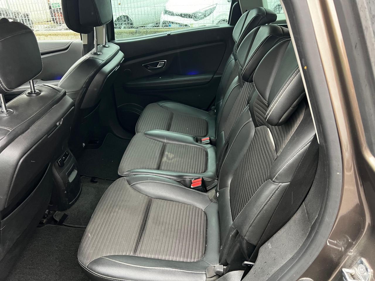 Renault Grand Scenic dCi 8V 110 CV EDC Energy Bose