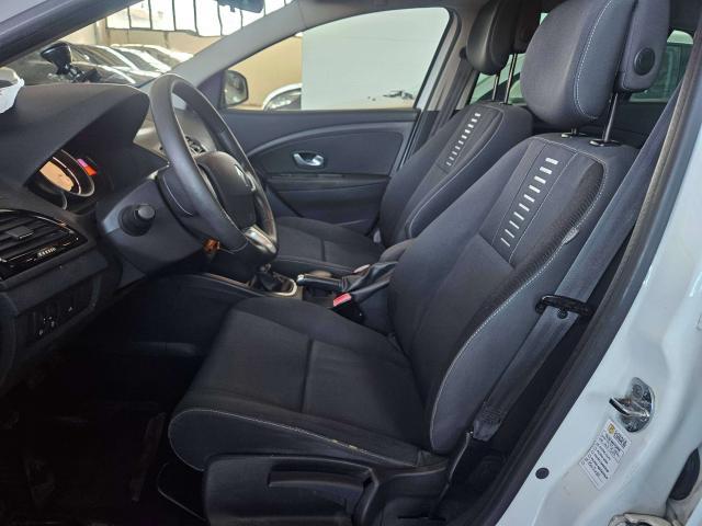 Renault Megane SporTour 1.6 16v Attractive NEOPATENTATI