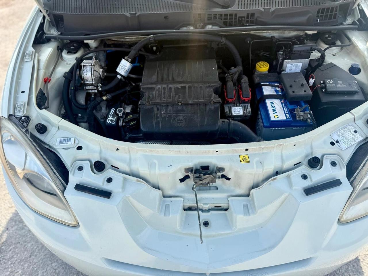 Ypsilon Restayling ecochic 1.4 Benzina GPL neopatentati