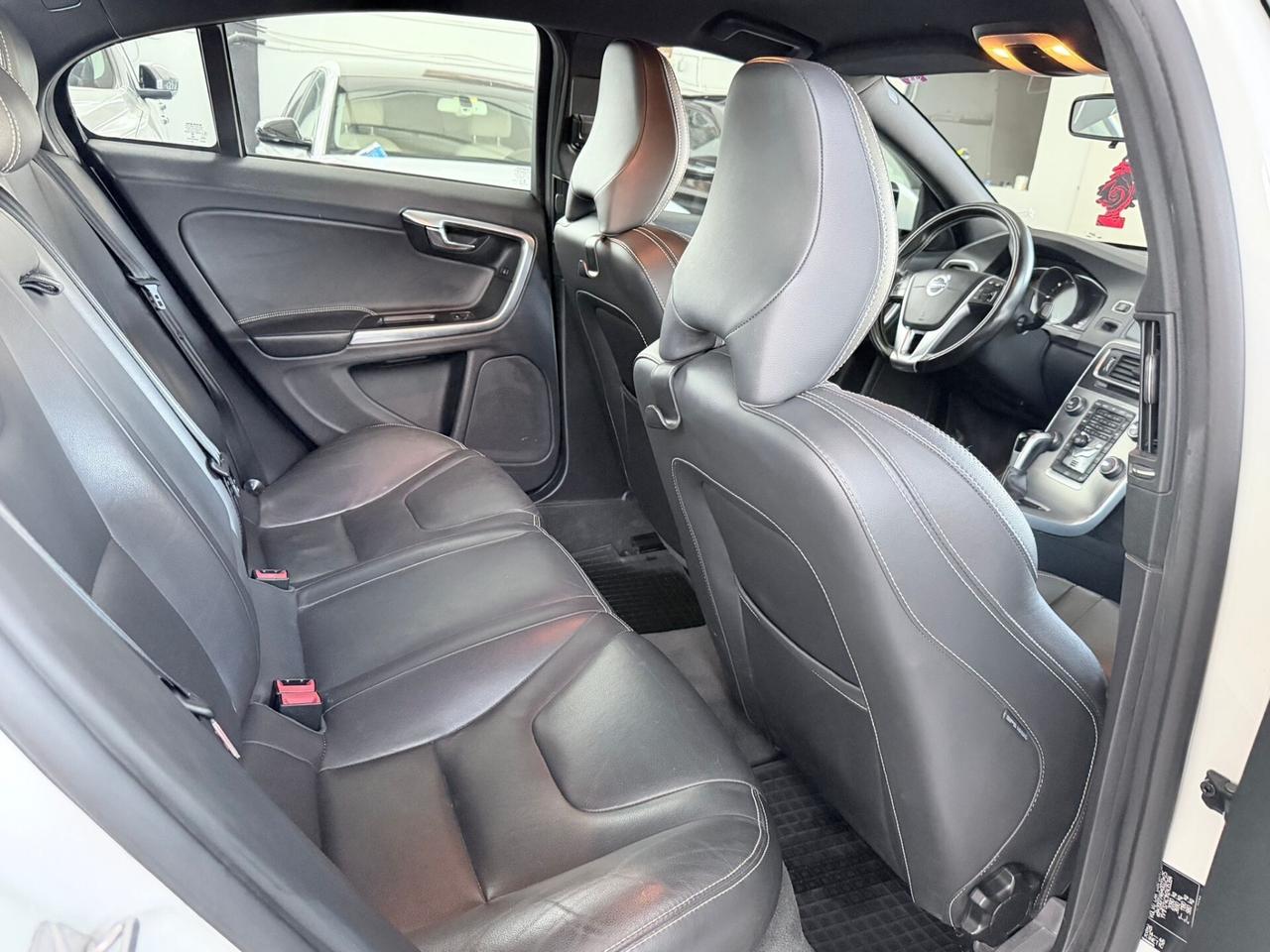 Volvo S60 D2 Geartronic Summum