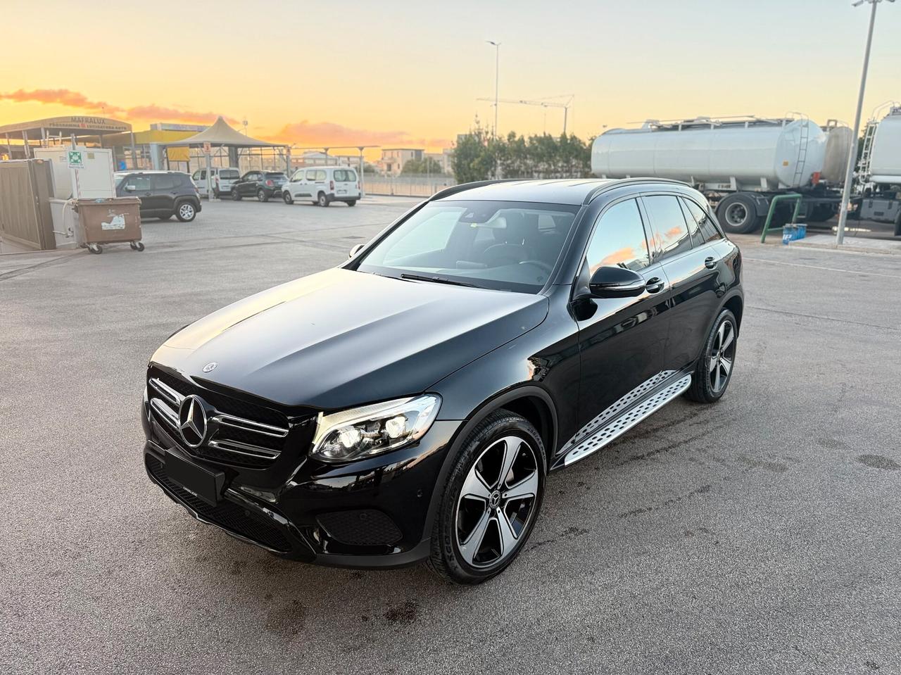 Mercedes-benz GLC 250 d 4Matic Total Black/PEDANE/20"/BELLA