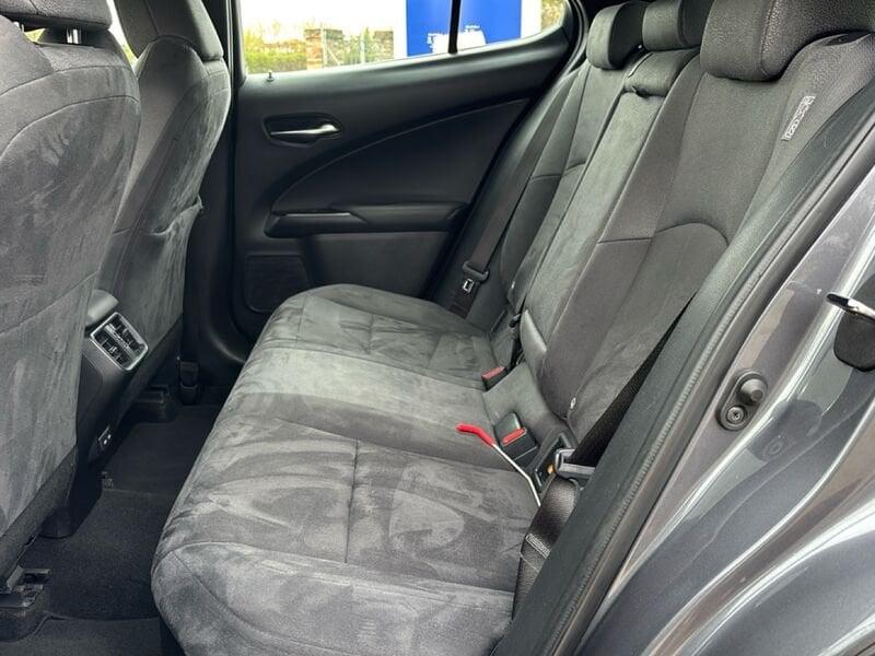 Lexus UX UX 250h 2.0 Business 2wd cvt