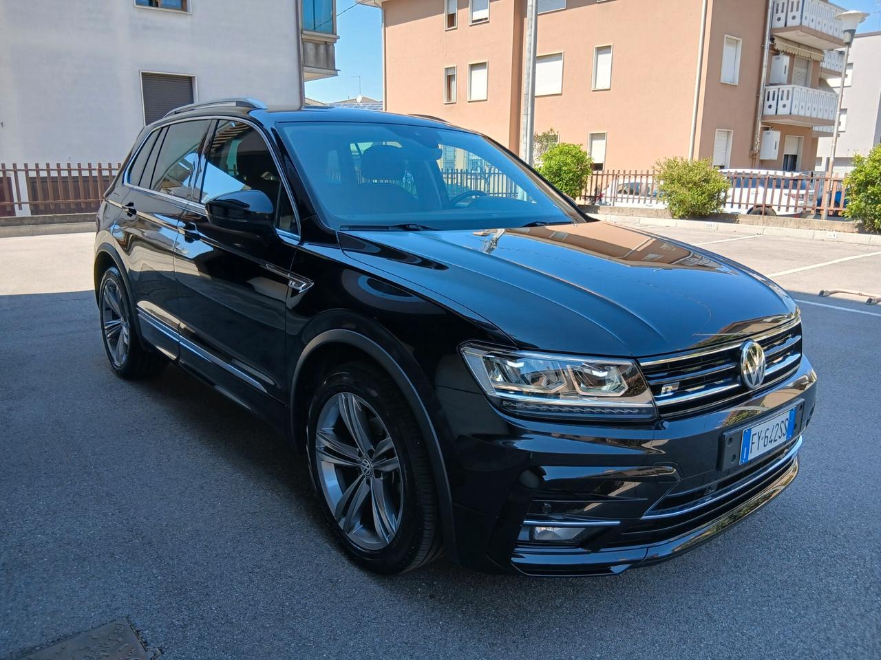 Volkswagen Tiguan 1.5 TSI Sport ACT BlueMotion Technology a € 3112 mese
