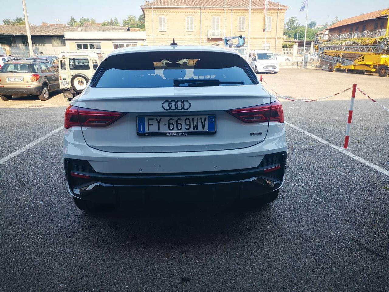 Audi Q3 40 TFSI quattro S tronic S line edition