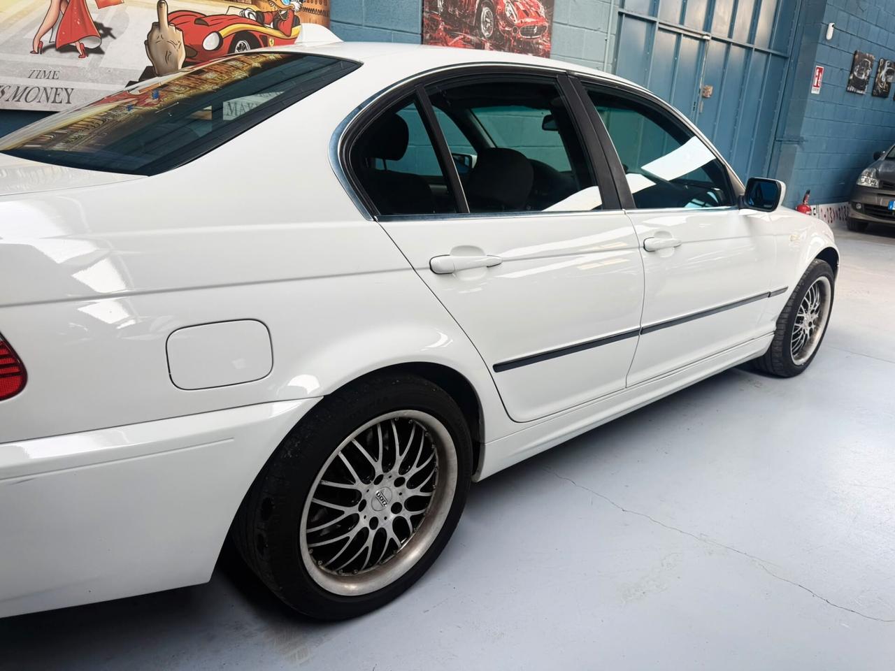 BMW 330XI 3000CC 231CV