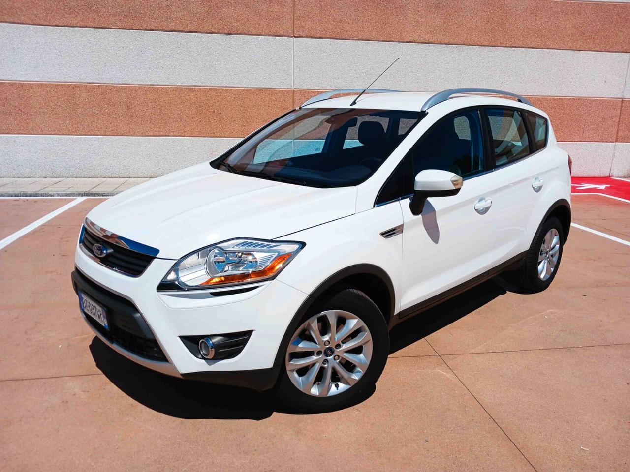 Ford Kuga 4x4 TENUTA MANIACALMENTE