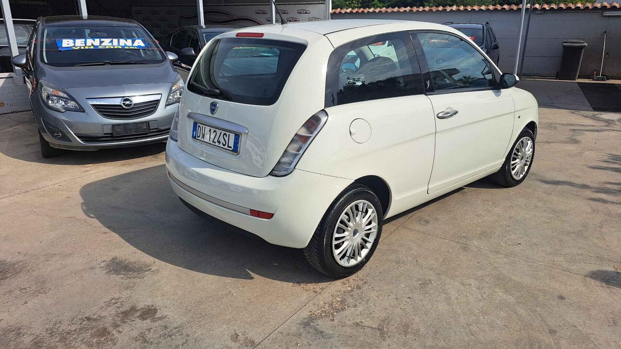 Lancia Ypsilon 1.3 Multijet 75 CV