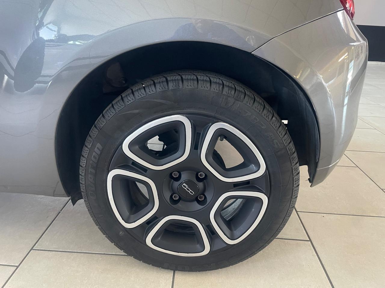 Fiat 500 1.0 Hybrid Club - Nessun vincolo -