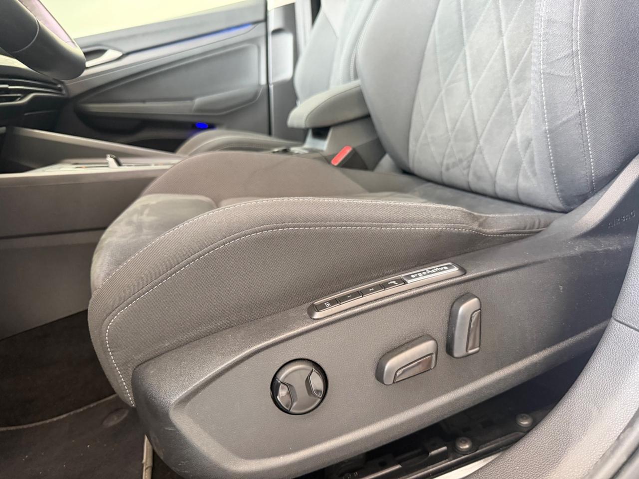 VW Golf 8 2.0 TDI 150 CV DSG SCR Style FINANZIABILE