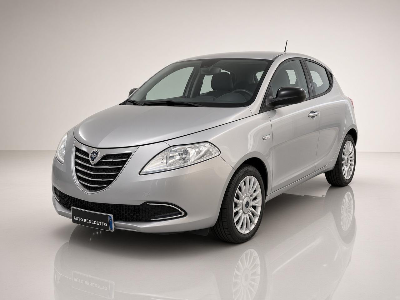 Lancia Ypsilon 1.3 MJT 95cv Gold 2013