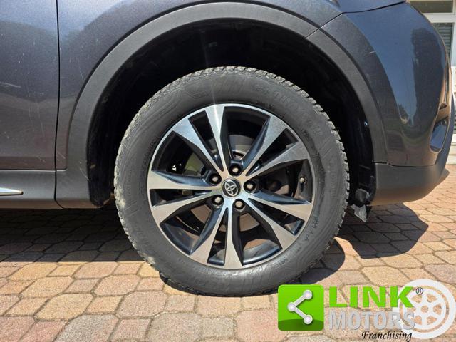 TOYOTA RAV 4 2.0 D-4D 4WD Lounge