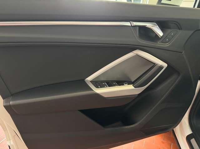 Audi Q3 Q3 35 1.5 tfsi mhev s-tronic