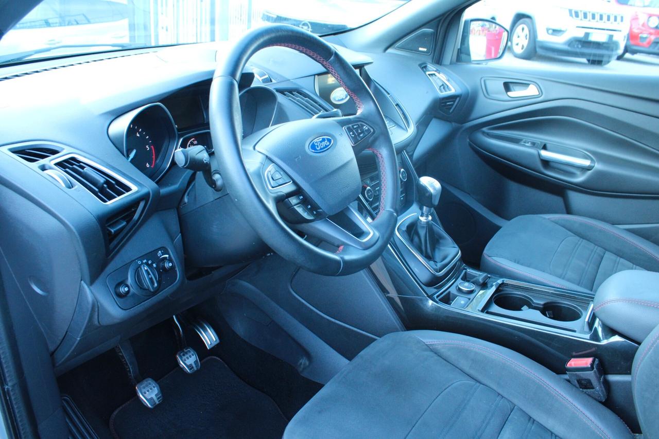 Ford Kuga 1.5 TDCI 120 CV S&S 2WD ST-Line