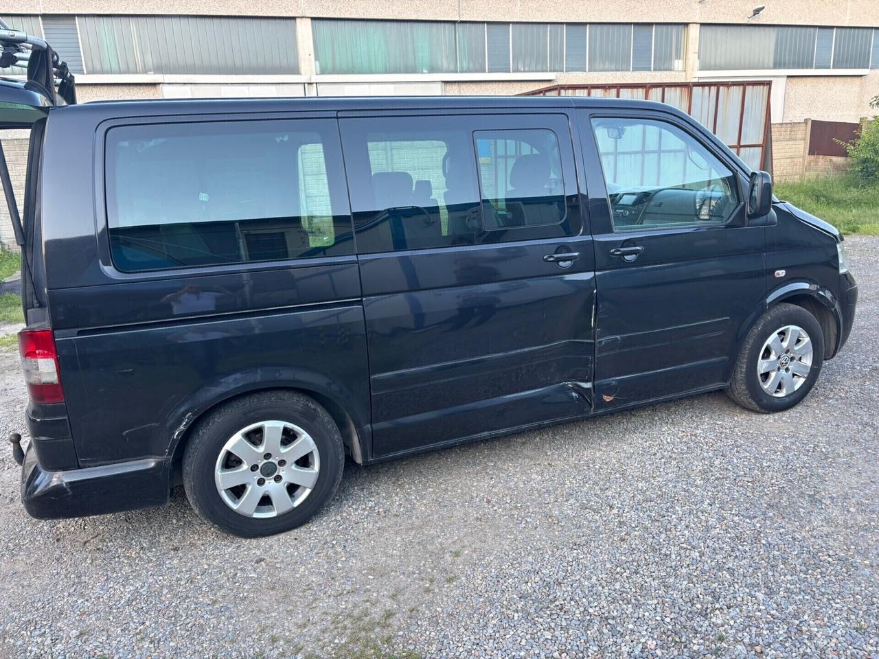 Volkswagen Multivan 2.5 TDI/174CV Comfortline