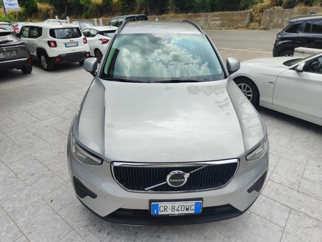 VOLVO XC40 T2 Essential