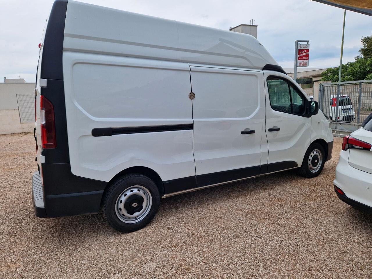 Renault Trafic 1.6 dCi 120cv tetto ALTO passo LUNGO