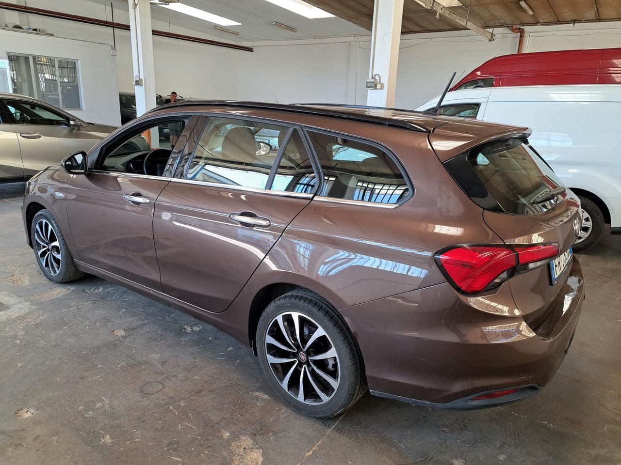 Fiat Tipo 1.6 Mjt S&S SW Lounge