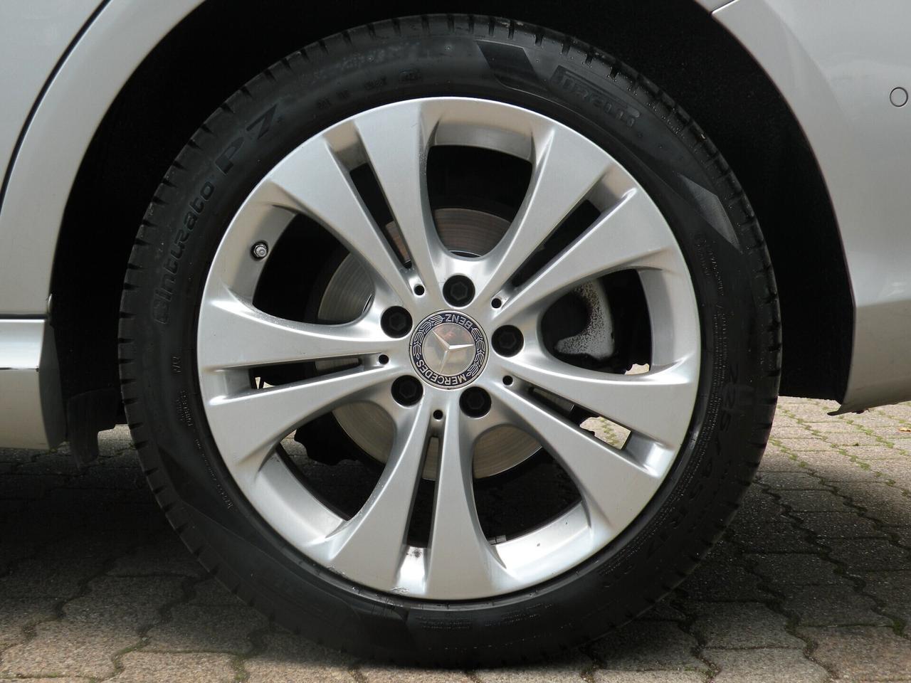 MERCEDES-BENZ B 180d AMG AFFALTERBACH 2016