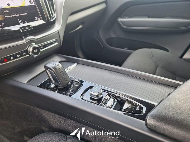 Volvo XC60 B4 197+14 CV Automatica Mild Hybrid Momentum Pro