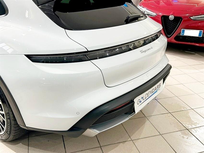 Porsche Taycan 4 Cross Turismo